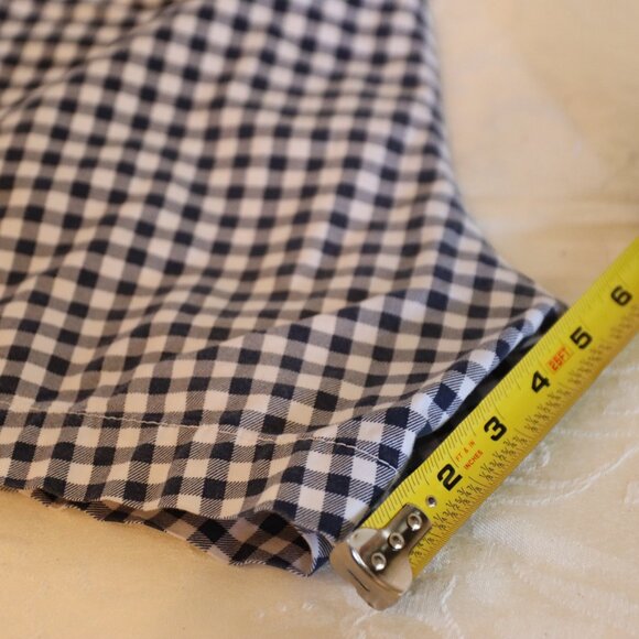 Old Navy Women's Everyday Short Size 12 - Picture 8 of 9